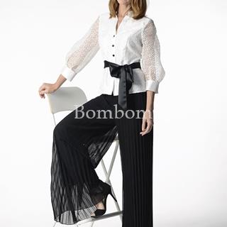Conjunto  de blusón  blanco plumetti y pantalón plisado - Imagen 1