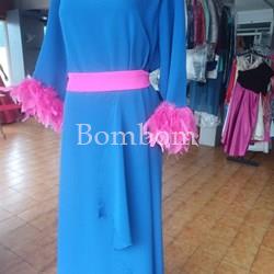 Vestido de madrina azul con plumas talla grande hasta 64 - Imagen 1