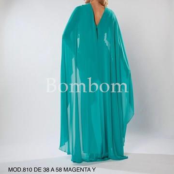 Vestido de madrina con capa , magenta o verde - Imagen 2
