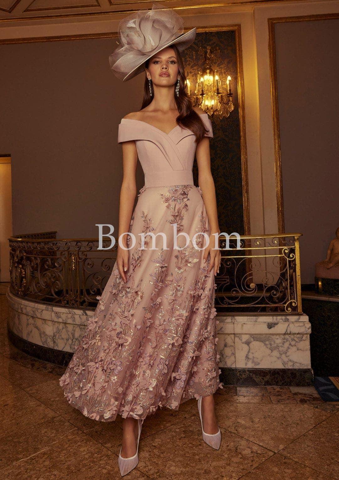 #Vestido de madrina cuello barco #bombomceremonias - Imagen 1