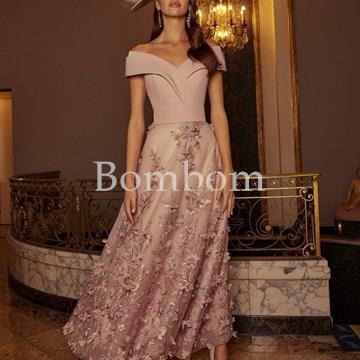 #Vestido de madrina cuello barco #bombomceremonias - Imagen 1