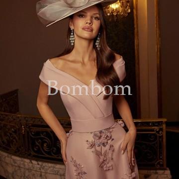 #Vestido de madrina cuello barco #bombomceremonias - Imagen 2