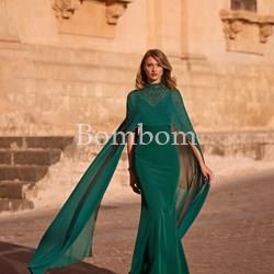#vestido de madrina verde botella con capa veni infantino #morilee - Imagen 1