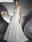 Vestido de novia blanco con flores bordadas corte a - Imagen 2