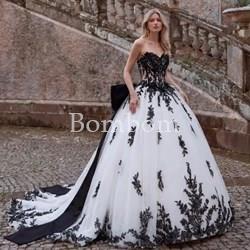 Vestido largo de novia blanco y negro - Imagen 2