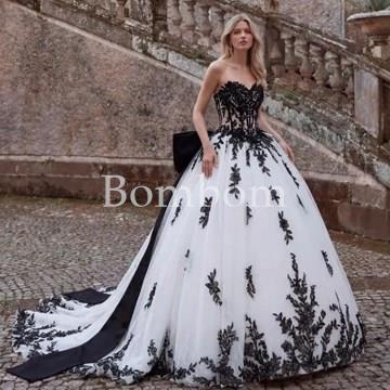 Vestido largo de novia blanco y negro - Imagen 2