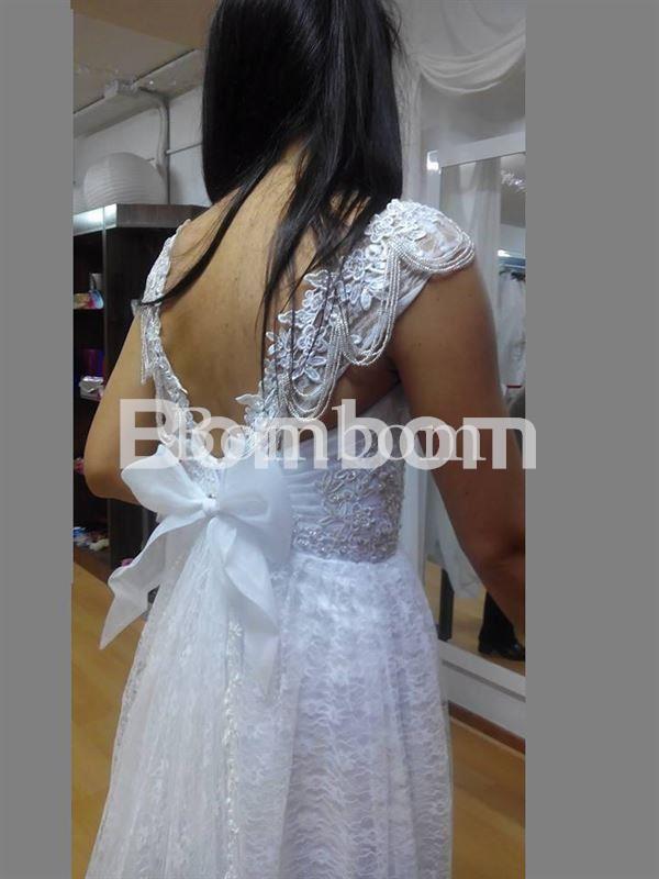 Vestido novia blanco encaje vintage espalda semidescubierta con perlas - Imagen 2