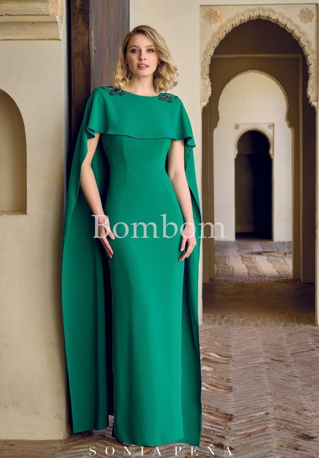 Vestido recto con capa verde esmeralda - Imagen 1